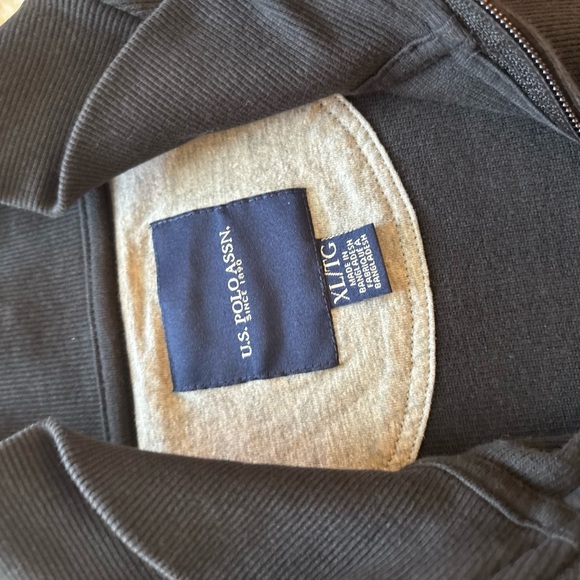 U.S Polo Assn zipper sweater - Picture 5 of 7